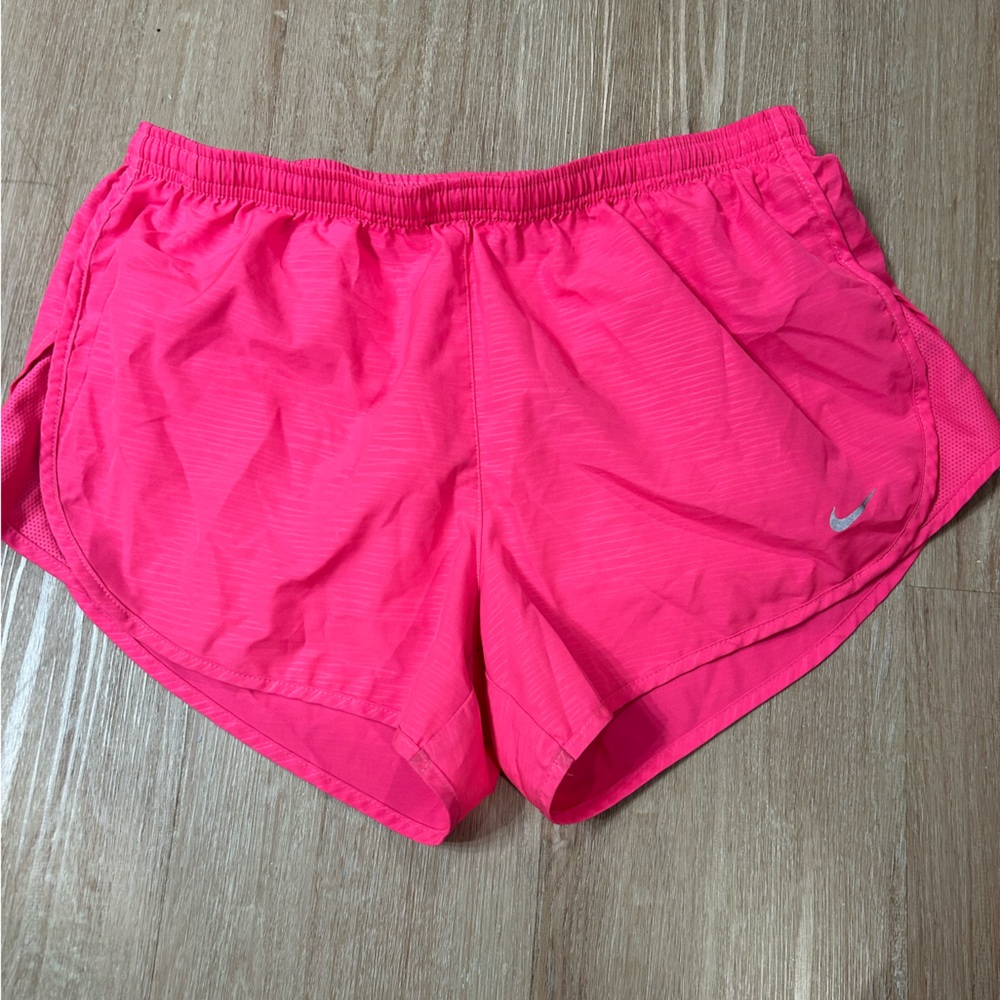 Nike Pink Athletic Shorts Lightweight Relaxed Fit